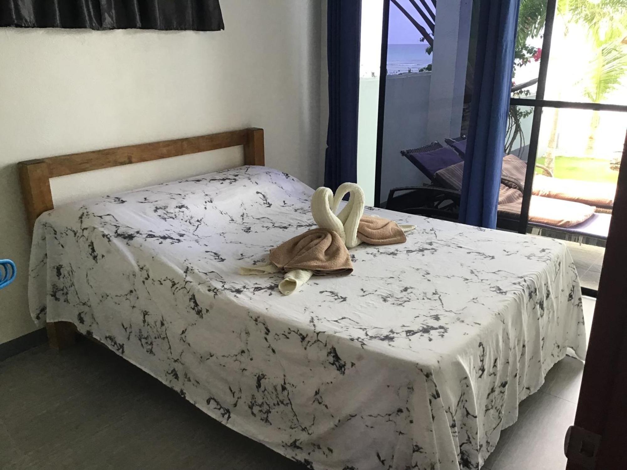 Bamboobeachvilla1 Ac New Oceanfront Pool Sunsetview Garden Kitchen Satellite Starlink Wi-Fi Dimiao Buitenkant foto
